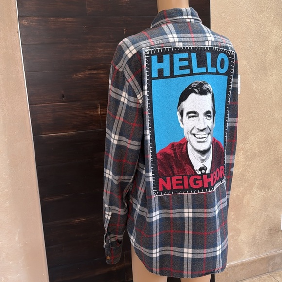 Mr. Roger's Gray Plaid Flannel Shacket Size XL - Picture 4 of 6